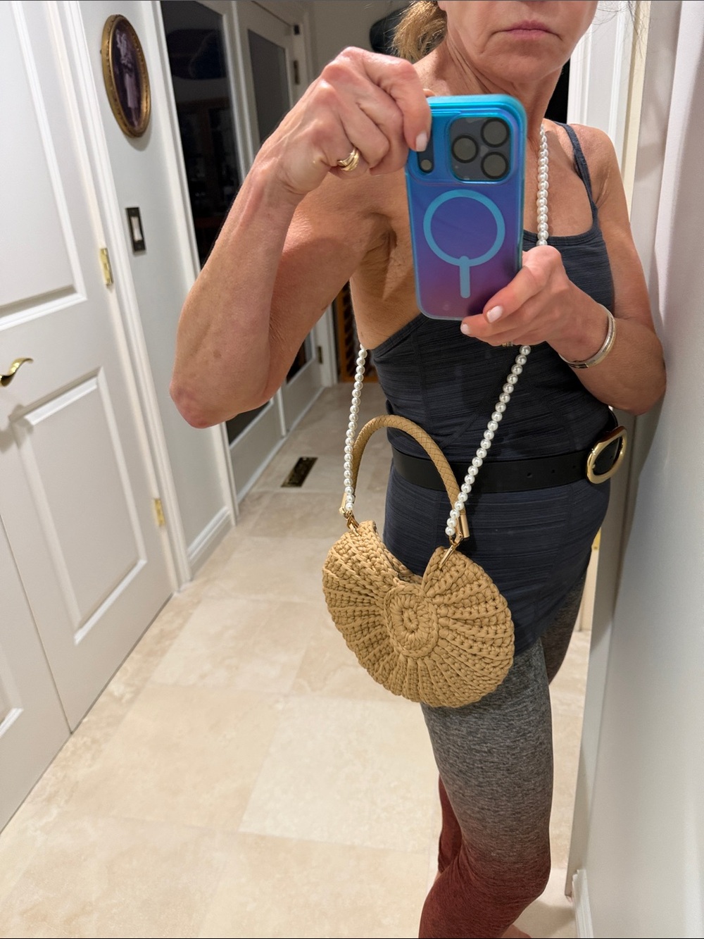 Hand Crocheted Shell Handbag. NEW - Picture 7 of 10